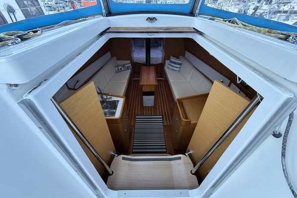 La Mer 35ft Beneteau Yacht For Sale