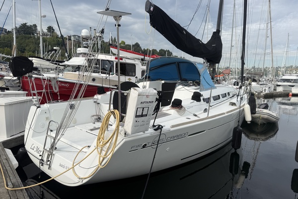 La Mer 35ft Beneteau Yacht For Sale