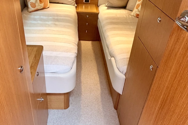 2017 Riviera 52