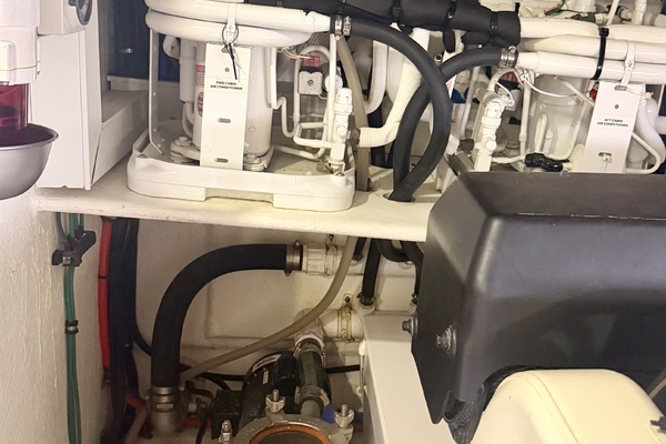 PLANKTON 52ft Riviera Yacht For Sale