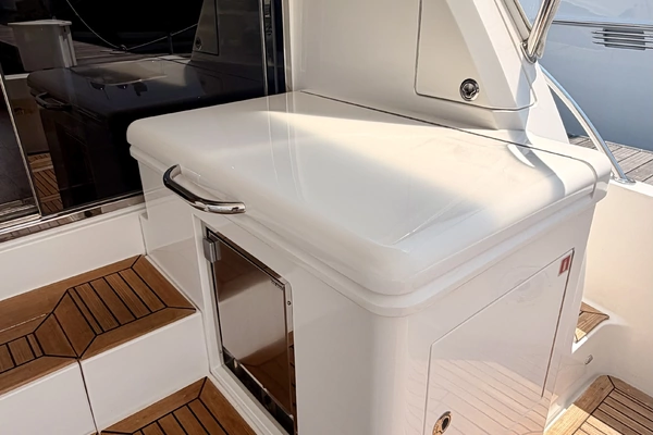 2017 Riviera 52