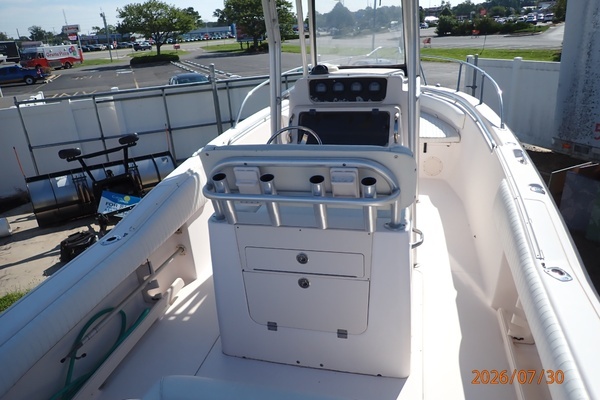Photo of the 2004 Grady-White 257 Advance