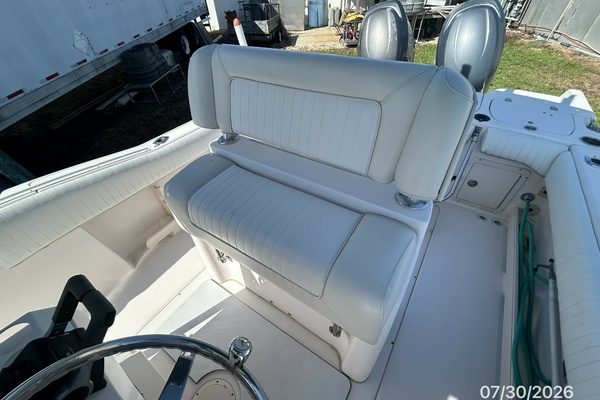 22' Grady-White helm benchseat1