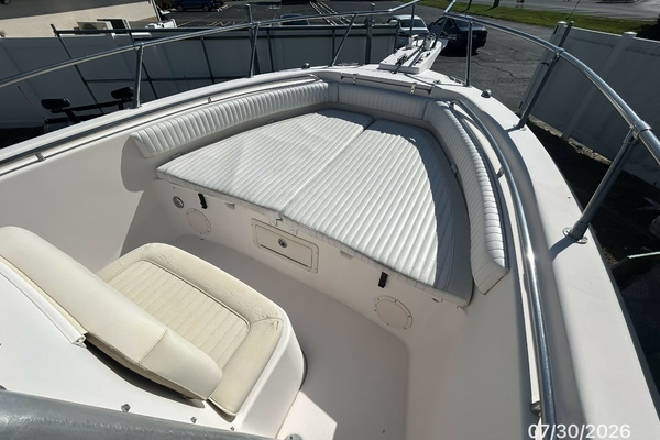 22' Grady-White foredeck1