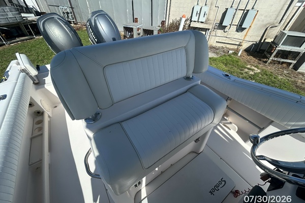 22' Grady-White helm benchseat2