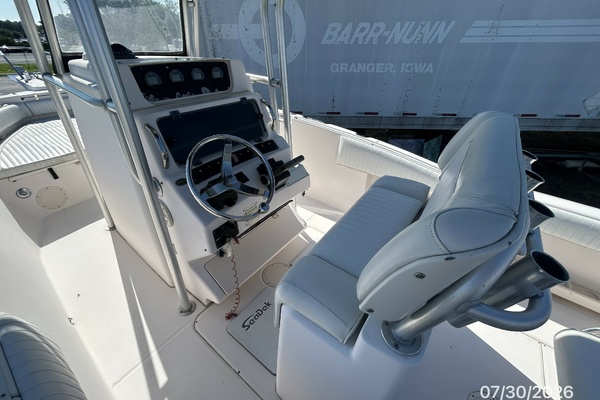 22' Grady-White helm2