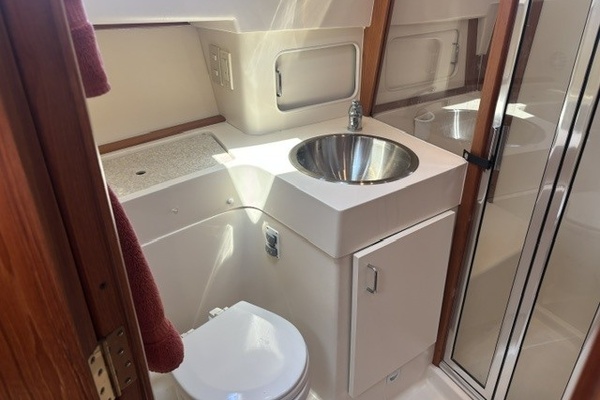 PEREGRINE 39ft Mainship Yacht For Sale