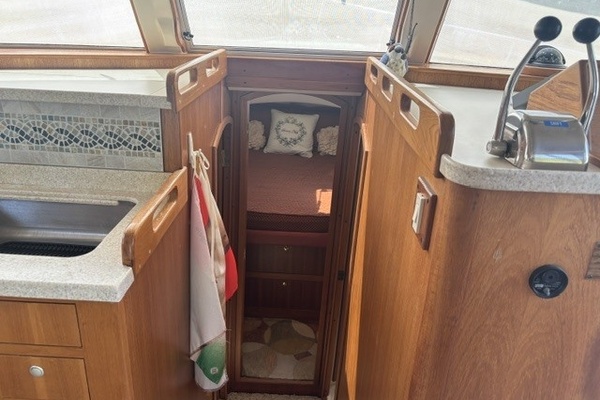 PEREGRINE 39ft Mainship Yacht For Sale