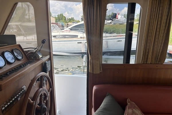 PEREGRINE 39ft Mainship Yacht For Sale