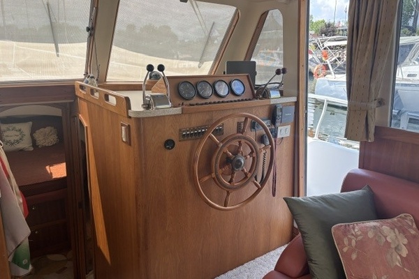 PEREGRINE 39ft Mainship Yacht For Sale