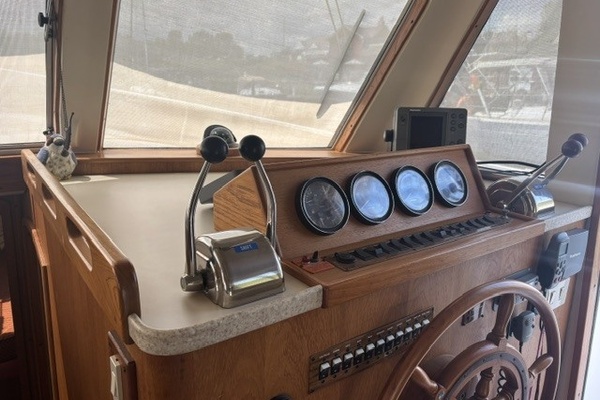 PEREGRINE 39ft Mainship Yacht For Sale