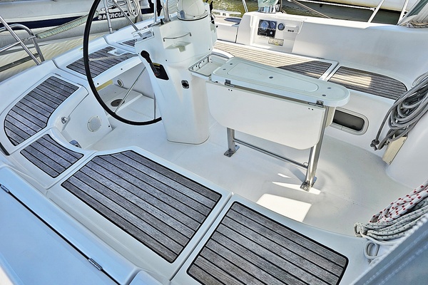 Elixir 43ft Beneteau Yacht For Sale