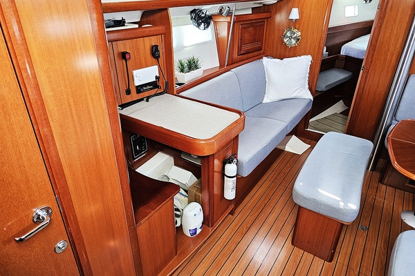 Elixir 43ft Beneteau Yacht For Sale
