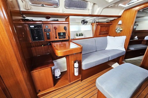 Elixir 43ft Beneteau Yacht For Sale