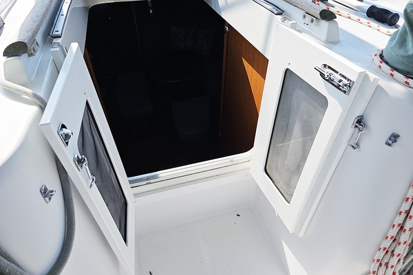 Elixir 43ft Beneteau Yacht For Sale