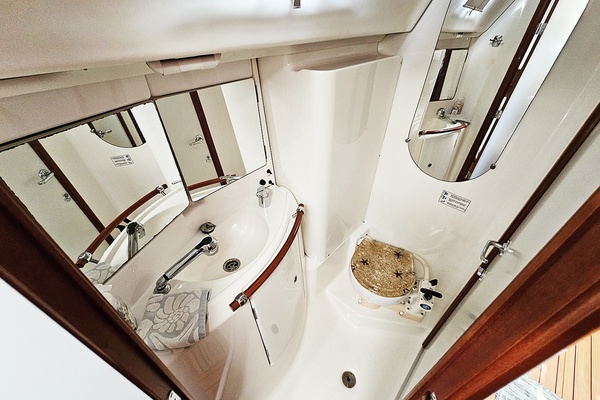 Elixir 43ft Beneteau Yacht For Sale