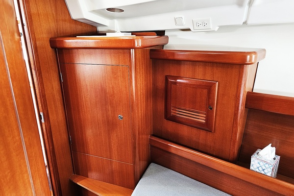 Elixir 43ft Beneteau Yacht For Sale