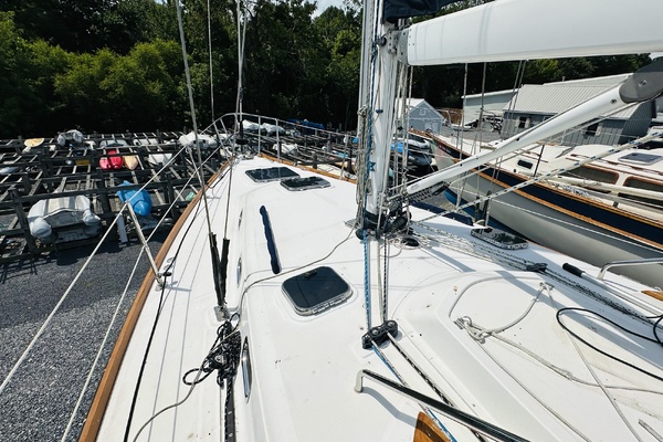 37ft Tartan Yacht For Sale