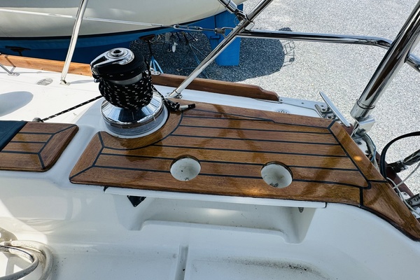 37ft Tartan Yacht For Sale