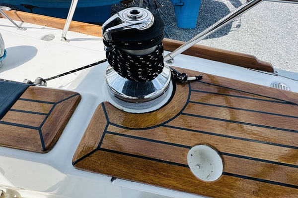 37ft Tartan Yacht For Sale