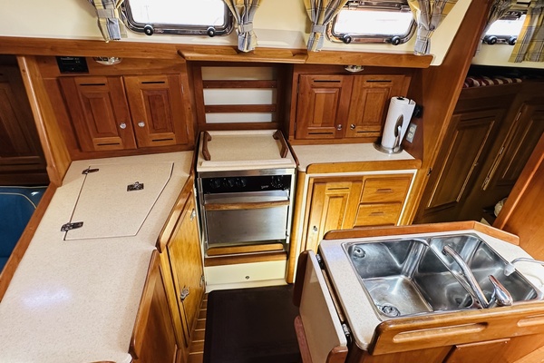 37ft Tartan Yacht For Sale