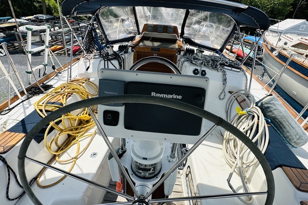 37ft Tartan Yacht For Sale
