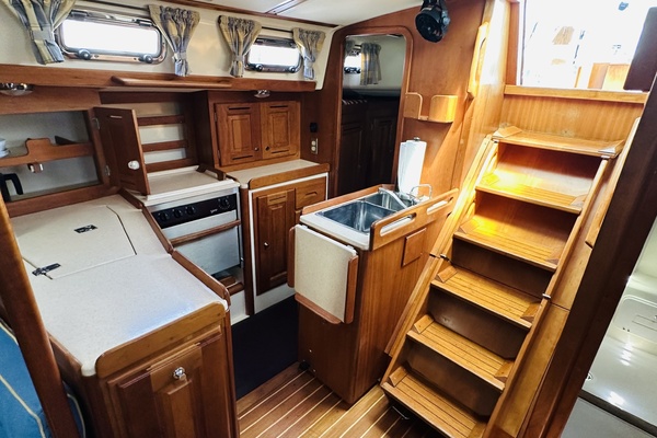 37ft Tartan Yacht For Sale