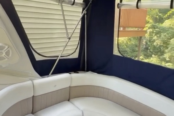 27ft Four Winns Yacht For Sale
