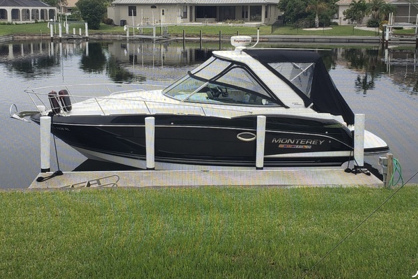 29ft Monterey Yacht For Sale