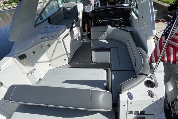 29ft Monterey Yacht For Sale