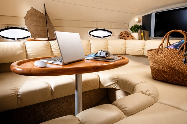 Escape II 28ft Larson Yacht For Sale