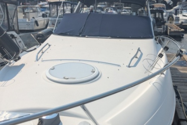 Escape II 28ft Larson Yacht For Sale