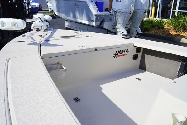 16ft Hewes Yacht For Sale