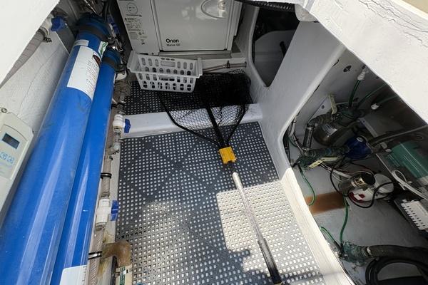 37ft Millenium Marine Yacht For Sale