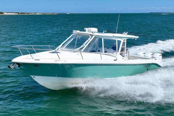 2016 Everglades 350LX