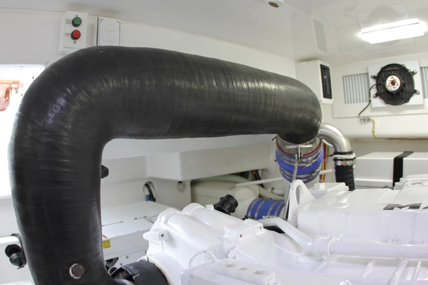2020 Viking 44