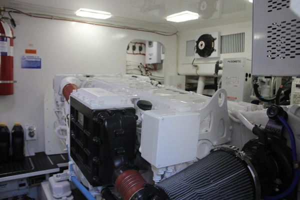 2020 Viking 44