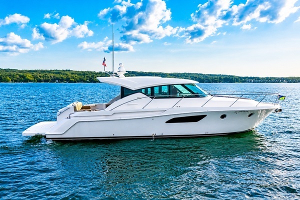 2016 Tiara Yachts 44