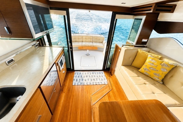 2016 Tiara Yachts 44