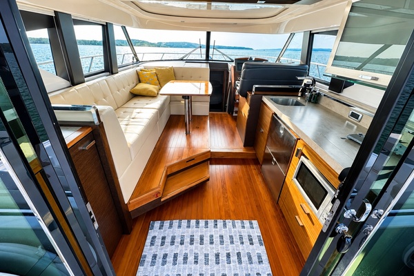 Living  The HighLife 44ft Tiara Yachts Yacht For Sale
