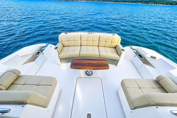 2016 Tiara Yachts 44