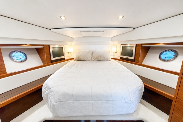 Living  The HighLife 44ft Tiara Yachts Yacht For Sale