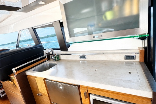 Living  The HighLife 44ft Tiara Yachts Yacht For Sale