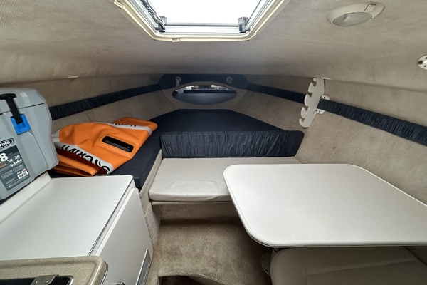 27ft Wellcraft Yacht For Sale