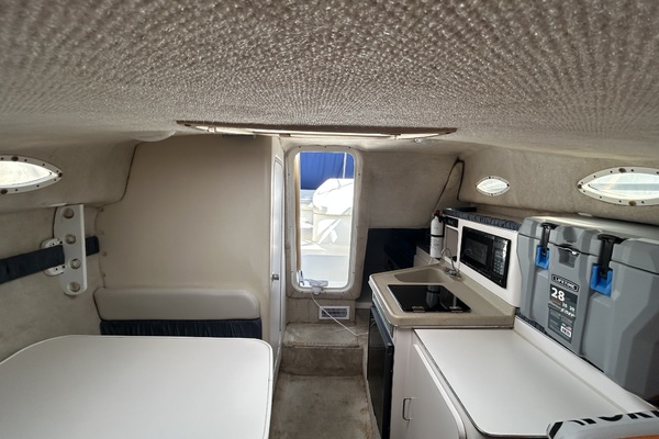 27ft Wellcraft Yacht For Sale