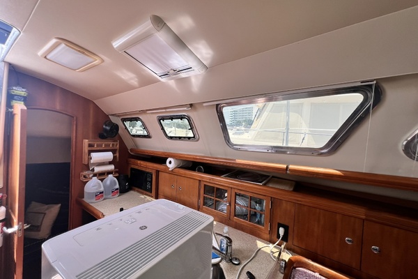 Mt  Olympus 41ft Hunter Yacht For Sale