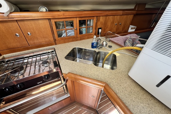 Mt  Olympus 41ft Hunter Yacht For Sale