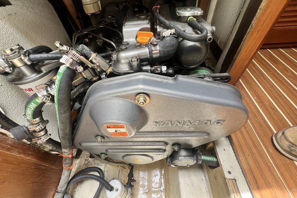 Mt  Olympus 41ft Hunter Yacht For Sale