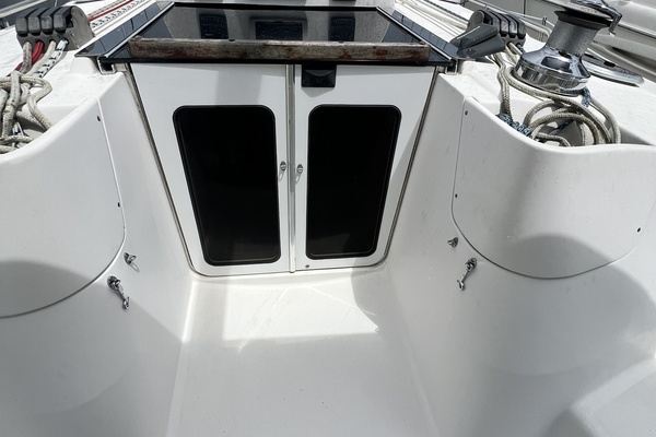 Mt  Olympus 41ft Hunter Yacht For Sale