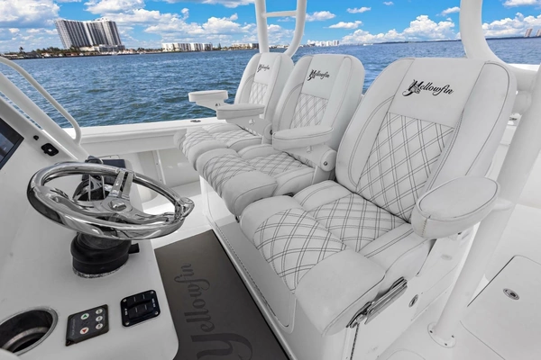 2015 Yellowfin 39